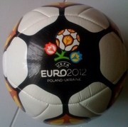 Футбольный мяч - сувенир к Евро 2012 