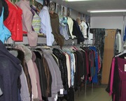Предлагается к продаже успешный магазин стоковой брендовой одежды.