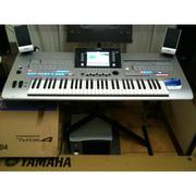 Yamaha Tyros4 61-Key Arranger Workstation Keyboard