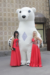 Закажите ростовую куклу Белый медведь на корпоративный праздник! 