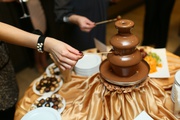Аренда шоколадного фонтана на свадьбу