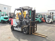 Газ-бензиновий навантажувач TCM (Nissan),  із напрацюванням 7644 мотог.