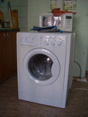 продаю СМА Indesit WISL85X(EX)