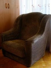Продам 2 кресла б/у не раскладные в хорошем состоянии (цена за 2 кр.)