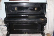 Продается старинное пианино.Изготовитель  I.Kerntopf 