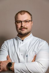 Царук Євген Григорович – психіатр,  психолог,  психотерапевт,  нарколог